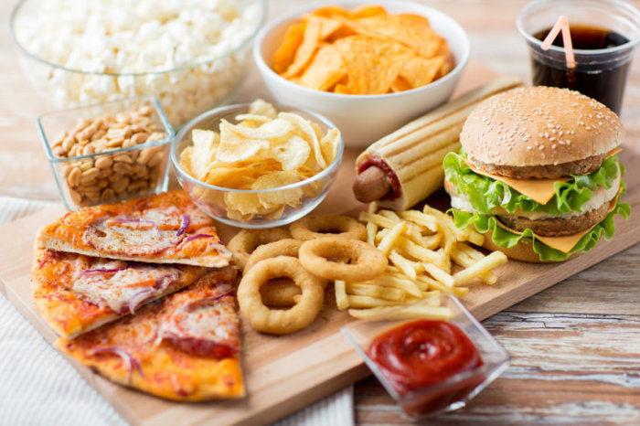 Alimentos inflamatórios foram associados a marcadores de envelhecimento cerebral