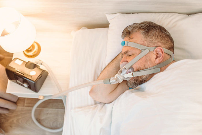 Apneia do sono moderada a grave dobrou a incidência de microhemorragias cerebrais