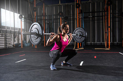 Estudo apresenta evidência de que exercícios de resistência, como musculação, promovem a queima de gordura