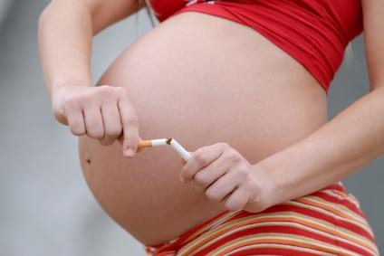 Cigarro nos primeiros meses de gravidez está associado a defeitos cardíacos congênitos em 20 a 70% dos bebês, segundo informações do CDC