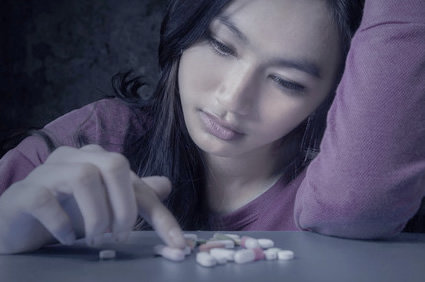 Eficácia comparativa e aceitabilidade de antidepressivos, psicoterapias e sua combinação no tratamento agudo de crianças e adolescentes com transtorno depressivo