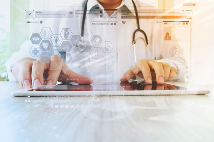 HiDoctor vs iClinic: qual sistema m&eacute;dico escolher para cl&iacute;nica ou consult&oacute;rio?